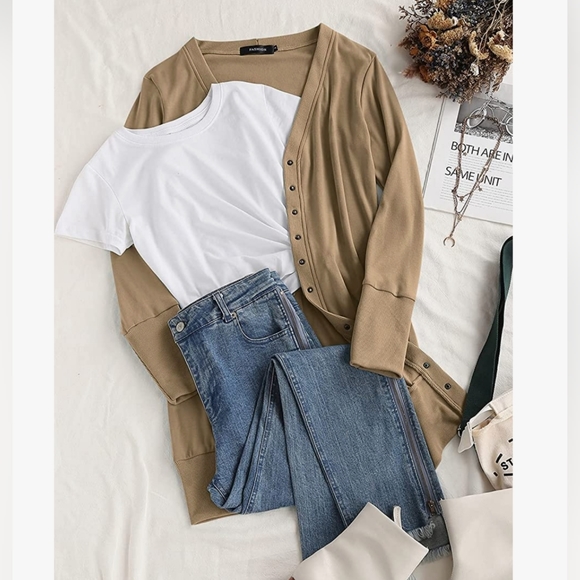 Women's Long Sleeve Snap Button Down Solid Color Knit Ribbed Neckline Cardigans - Picture 4 of 11